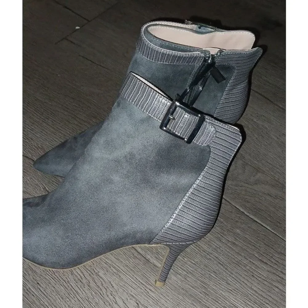 Ladies Comfortable Chic Pointy Toe Booties sz 9